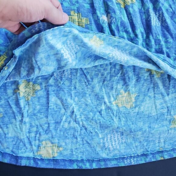 Lularoe Aztec Print simply Comfortable shirt - Picture 5 of 8